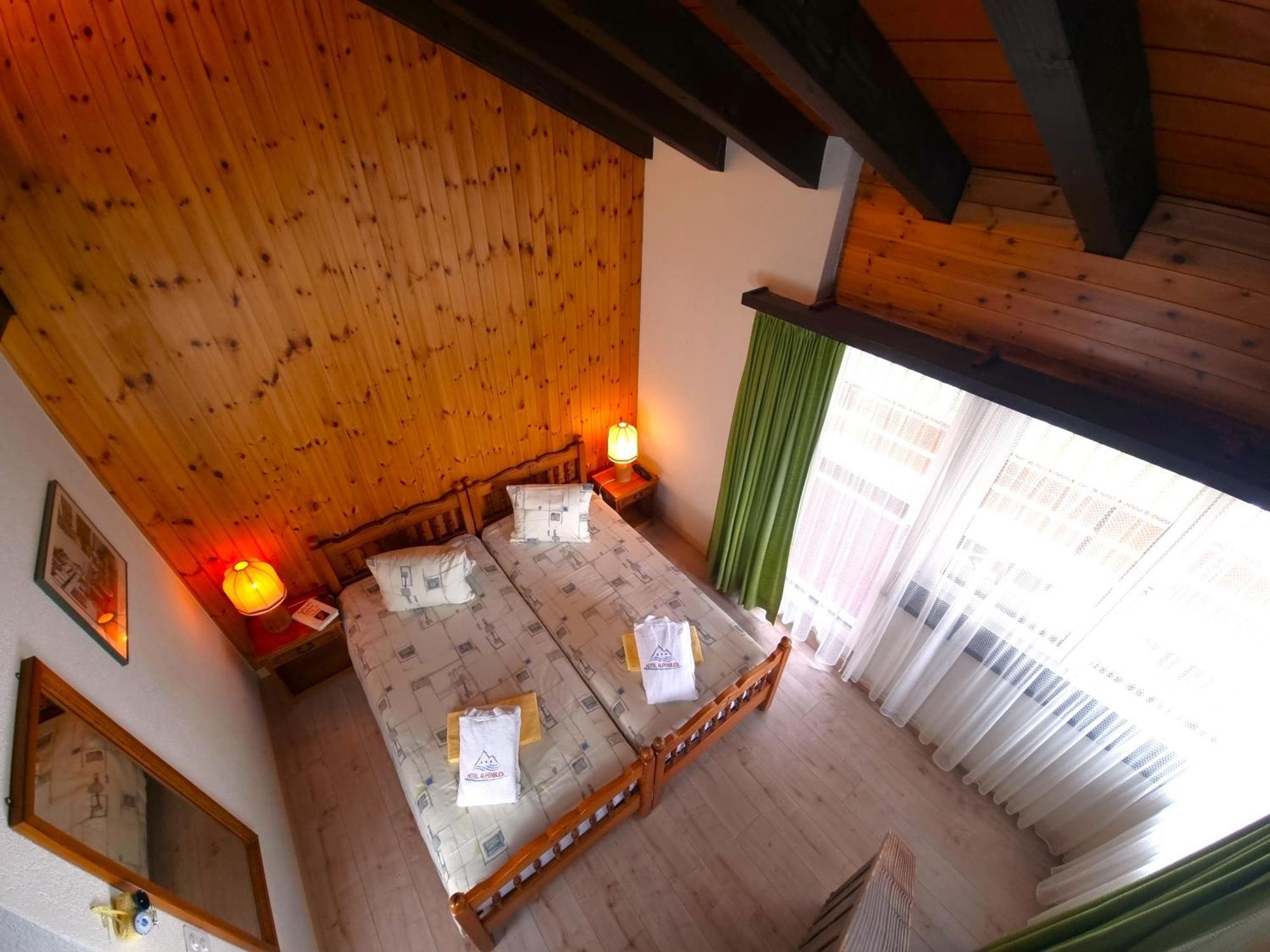 Hotel Alpenblick-Leukerbad-Therme Room photo